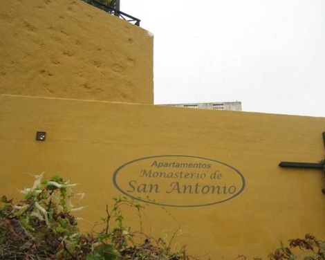 Apartamentos Monasterio de San Antonio