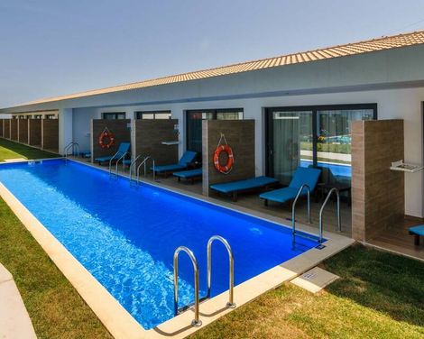 Cavo Orient Beach Hotel