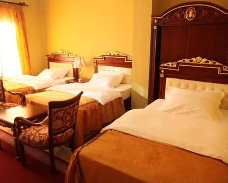 Dinasty Hotel