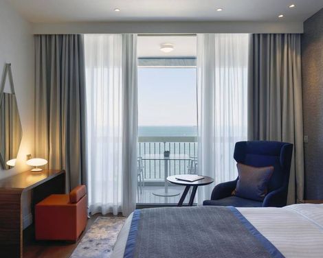 Makedonia Palace