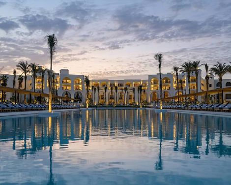 Serry Beach Resort