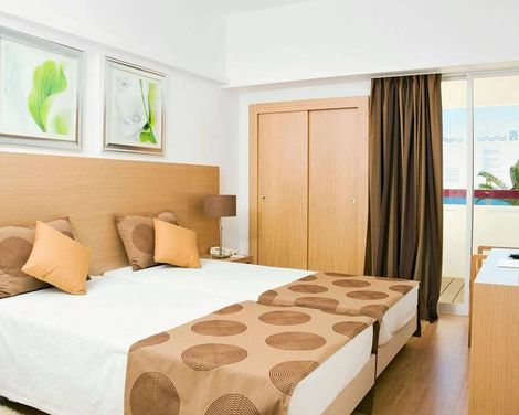 Dom José Beach Hotel