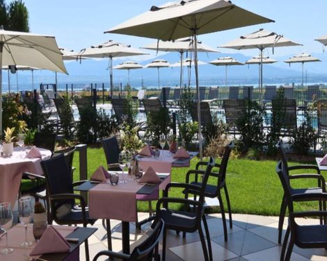 Everness Hotel & Resort