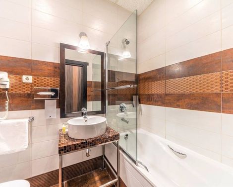 Rixwell Centra Hotel-3