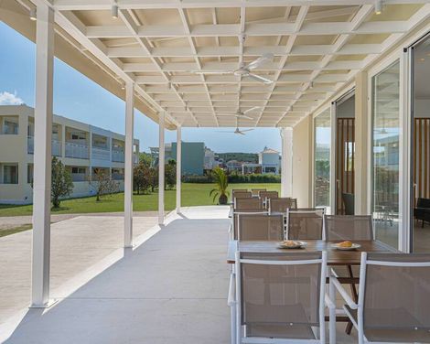 Manousis Aparthotel