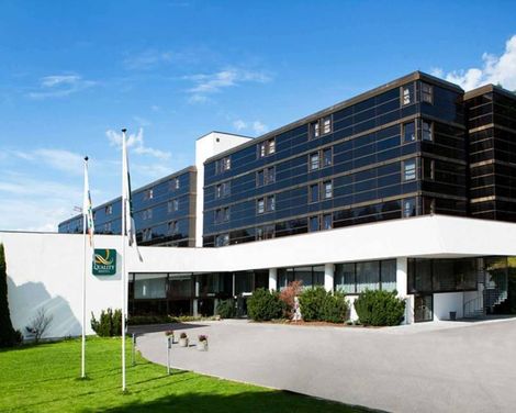 Quality Hotel Entry-0