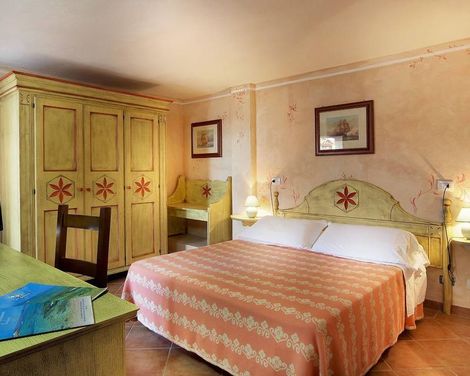 Colonna Beach Hotel & Apartments-3