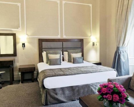Strathmore Hotel