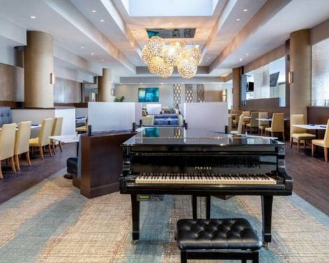 Crowne Plaza Los Angeles Harbor Hotel