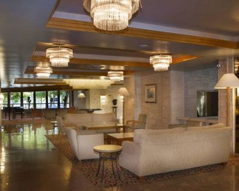 Comfort Inn & Suites Downtown Brickell-Port of Miami-3