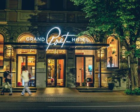 Grand Poet Hotel By Semarah