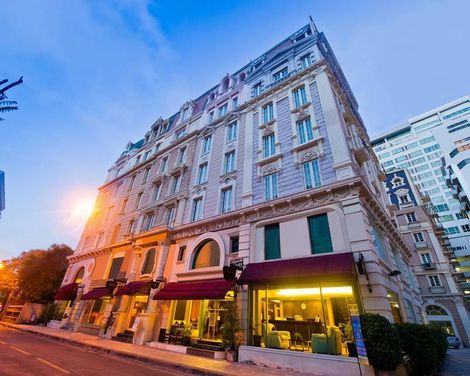 Kingston Suites-1