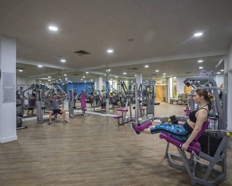 Leonardo Plaza Cypria Maris Beach Hotel & Spa