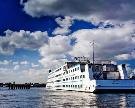 Botel