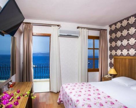 Aqua Princess Hotel