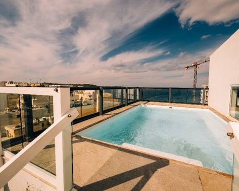 Primera Hotel