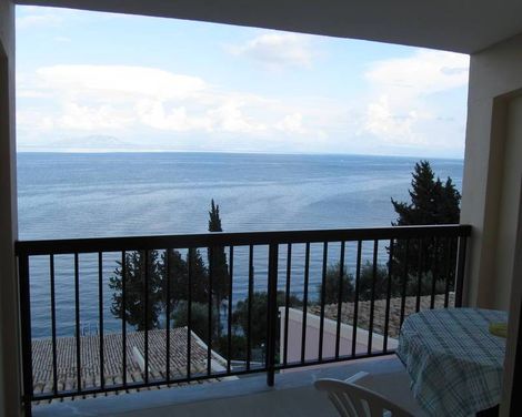 Siora Leni Contemporary Filoxenia-2