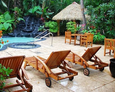 Bamboo Waikiki Hotel