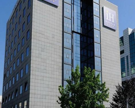 iH Hotels Milano Lorenteggio-2