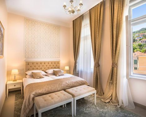 Hotel Bellevue-0