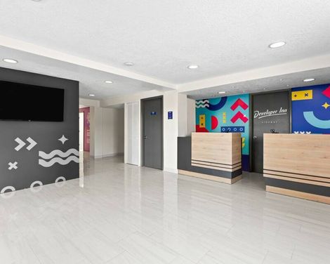 Howard Johnson by Wyndham Orlando Lake Buena Vista South-2