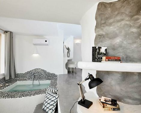Suites Of The Gods-2