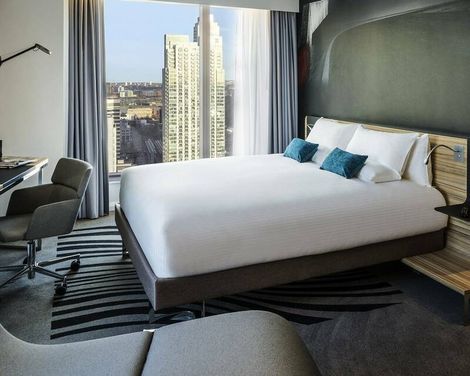 Novotel London Canary Wharf-3