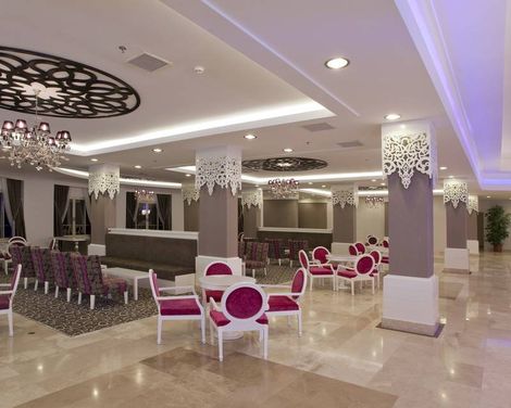 Serenis Hotel