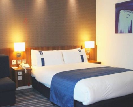 Holiday Inn Express Stratford-2