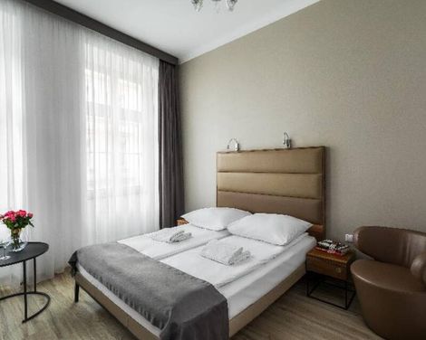 G12 Aparthotel