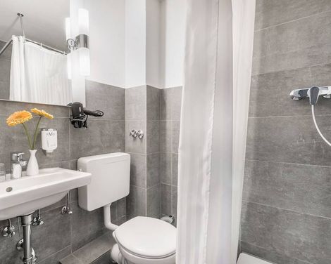 Signature Hotel Astoria Hamburg-2