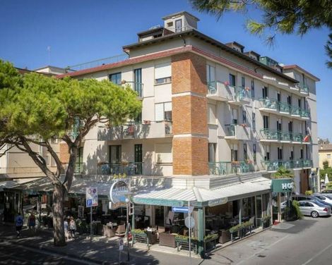 Hotel Harry's-1
