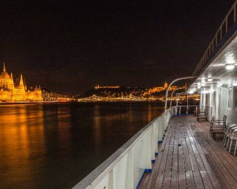 Grand Jules - Boat Hotel