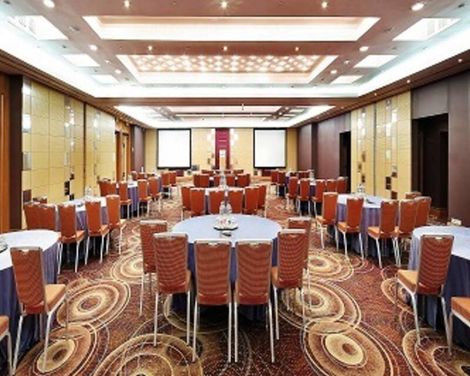 Crowne Plaza Budapest-0