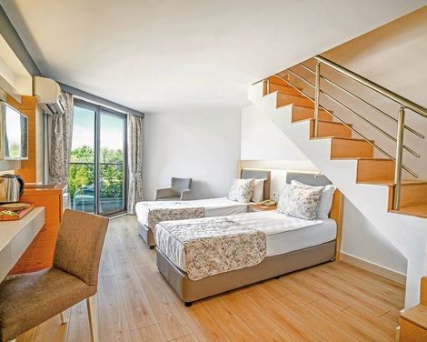 Glamour Resort & Spa-0