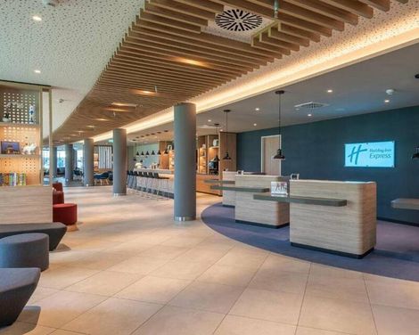 Holiday Inn Express Dusseldorf - Hauptbahnhof-3