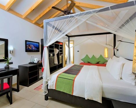 Vilamendhoo Island Resort & Spa-0