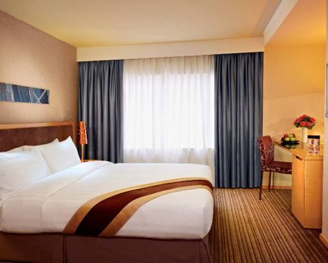 Kew Green Wanchai Hong Kong-2