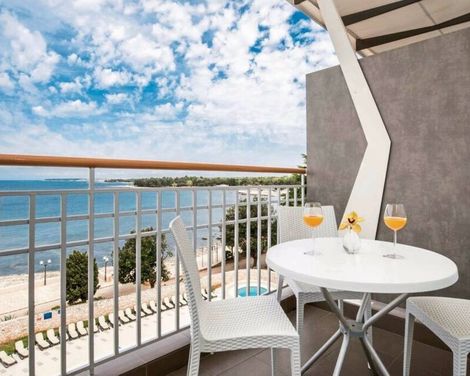 Hotel & Residence & Garden Suites Umag Plava Laguna-1