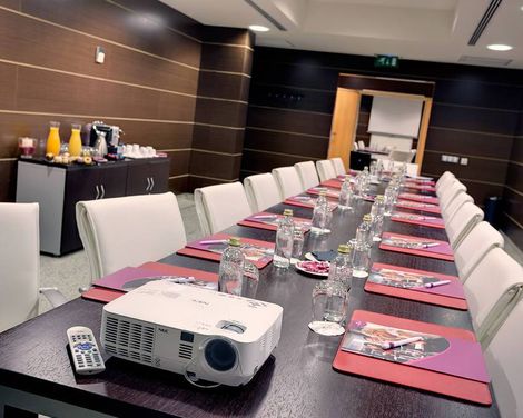 Crowne Plaza Madrid Airport-3