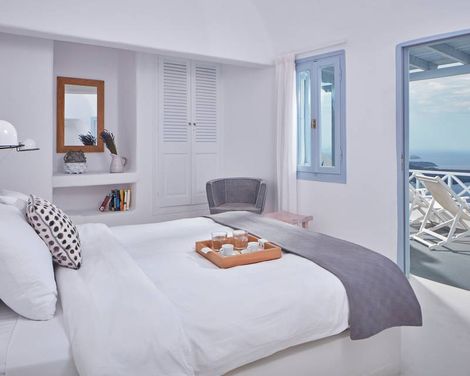 Cliff Side Suites