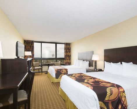 Ramada Plaza by Wyndham Orlando Resort & Suites International Drive