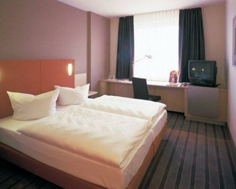 Hotel Essential by Dorint Berlin-Adlershof-2