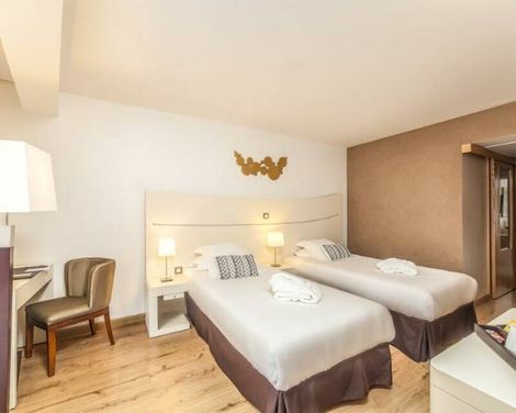 Hôtel Montaigne & Spa-1