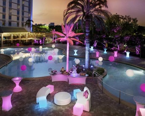 Rosen Plaza Hotel