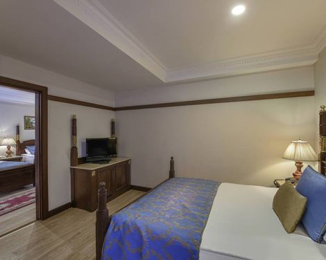 Delphin Palace