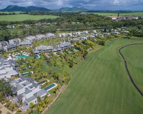 The Bay Club at Anahita