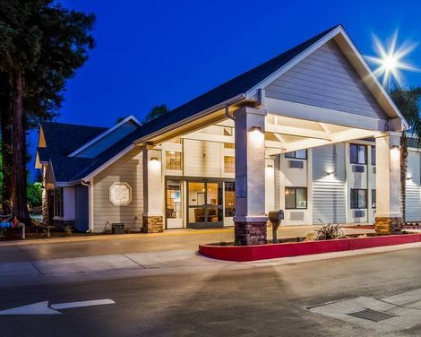Best Western Town & Country Lodge-2