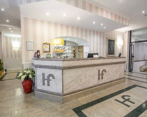 Hotel Flora
