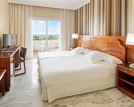 Elba Motril Beach & Business Hotel
